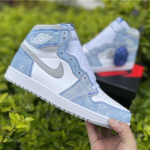 Air Jordan 1 high light blue
