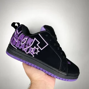 DC Court Graffik x Black Sabbath negros/logo gris/letras moradas