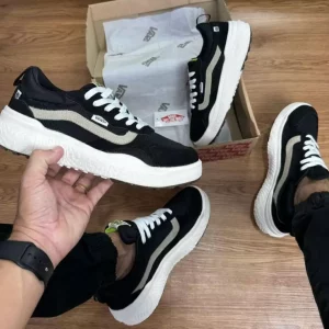 VANS ULTRARANGE NEGRA