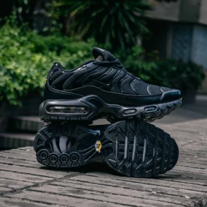 Nike Air Max TN Black