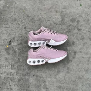NIKE AIR MAX DN