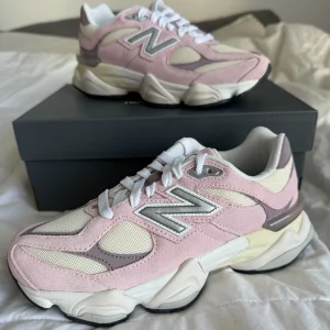 New Balance 9060 rose sugar